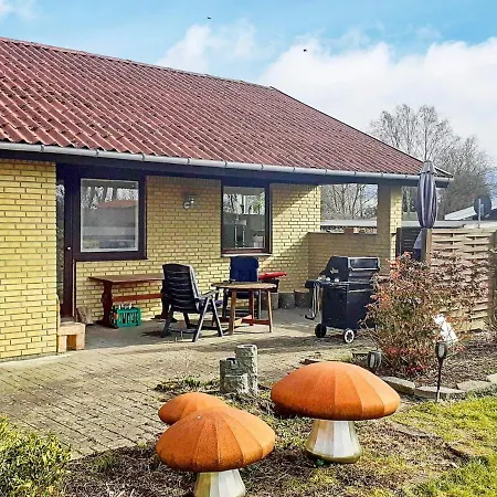 4 Star Holiday In Hyllinge Ferienhaus