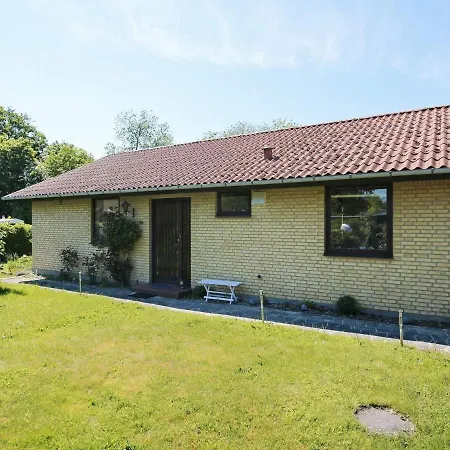 Ferienhaus 4 Star Holiday In Hyllinge Kirke-Hyllinge